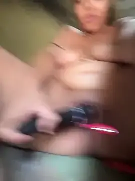 Stripchat Nude Webcam of Chloe_Leaozinho