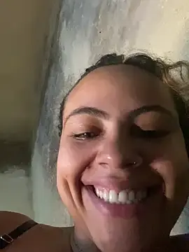 Stripchat Live Sex Cam of Chloe_Leaozinho