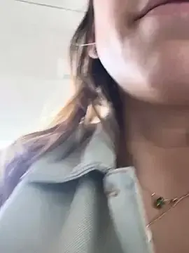 Stripchat Sex Cam of LeaGambit__