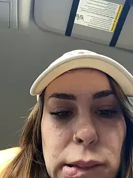 Stripchat Live Porn of LeaGambit__