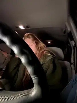 Stripchat Live Sex of GoldenFlameGoddess