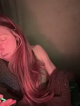 Stripchat Nude Webcam of GoldenFlameGoddess