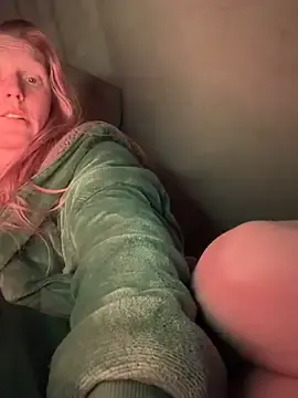 Stripchat Adult Webcams of GoldenFlameGoddess