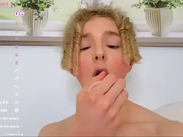 Stripchat Adult Video Chat of Kudi_Minnt