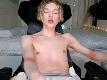 Stripchat Free Live Porn of Kudi_Minnt