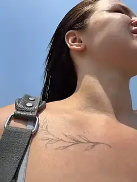 Stripchat Live Porn of MiraReach