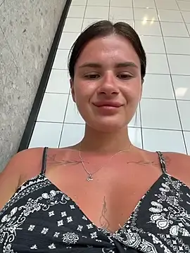 Stripchat Sex Chat of MiraReach