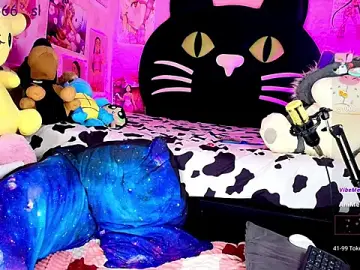 Stripchat Live Sex Cam of Shayybaby