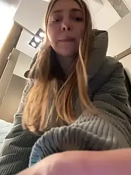 Stripchat Live Sex Cam of Sunny___Bunny