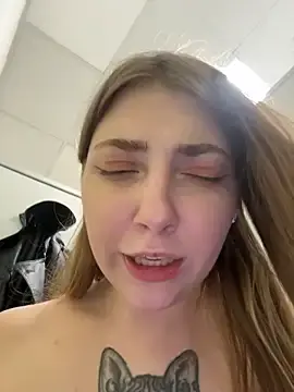 Stripchat Sex Cam of Sunny___Bunny