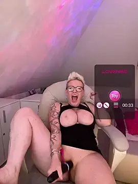 Stripchat Sex Cam of German_Milf
