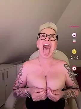 Stripchat Free Porn Cam of German_Milf