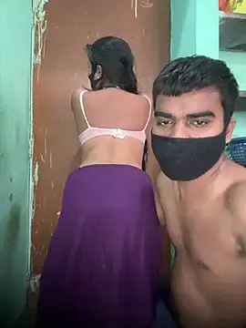 Stripchat Live Sex Cam of Suhani512
