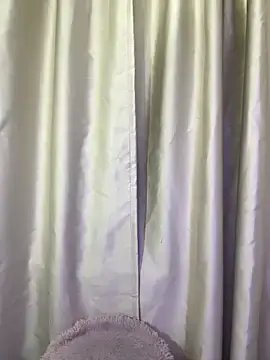 Stripchat Live Sex Cam of alana_madison10