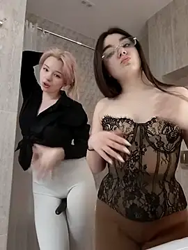 Stripchat Free Porn Cam of caressyourself