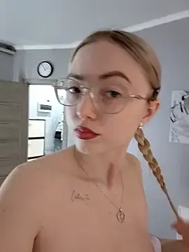 Stripchat Adult Video Chat of caressyourself