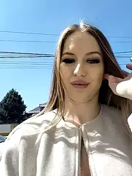 Stripchat Live Porn of caressyourself