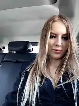 Stripchat Free Porn Cam of caressyourself