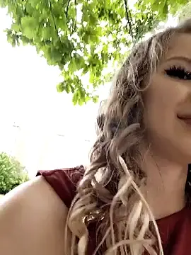 Stripchat Live Porn of caressyourself