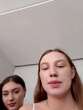 Stripchat Best Webcam of caressyourself