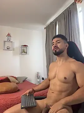 Stripchat Live Sex Cam of Ezzio_Scolaro