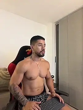 Stripchat Watch Live Sex Cams of Ezzio_Scolaro