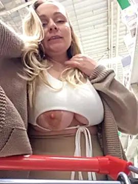 Stripchat Live Porn of Bondgirl_013