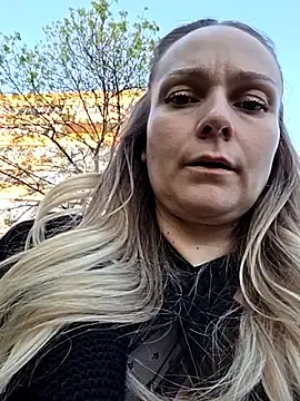 Stripchat Sex Cam of Bondgirl_013