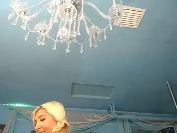 Stripchat Adult Webcam of ADRIANNA_FOX