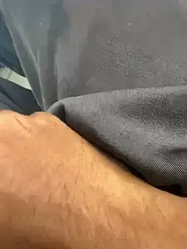 Stripchat Free Live Porn of Jronlinejr-05