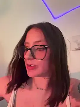 Stripchat Sex Cam of Megan_lu2