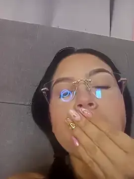 Stripchat Adult Webcam of Natalye_23