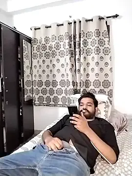 Stripchat Live Sex Cam of avi007p