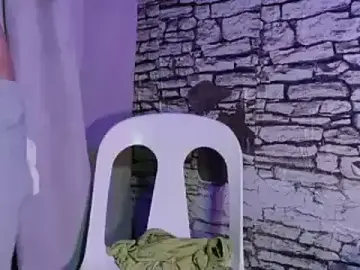 Stripchat Adult Webcams of xlovercum