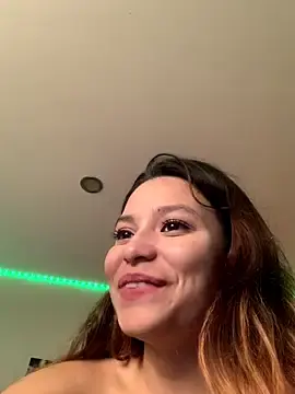 Stripchat Adult Webcams of 3littleschoolteens