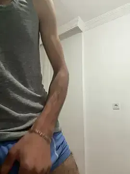 Stripchat Live Sex Cam of Kurtsikici@xh