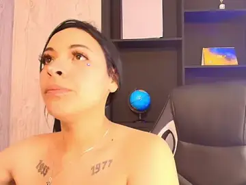 Stripchat Nude Webcam of CRISTAL_VIOLETA
