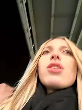 Stripchat Adult Webcam of LoraaDoll