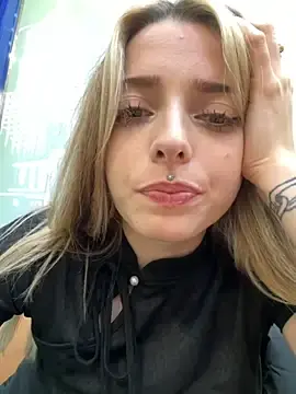 Stripchat Best Webcam of LoraaDoll