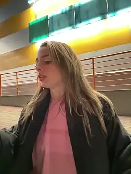 Stripchat Sex Chat of LoraaDoll