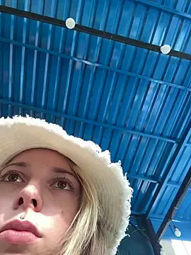 Stripchat Adult Webcam of LoraaDoll