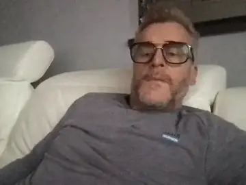 Stripchat Free Live Porn of Axl_hot