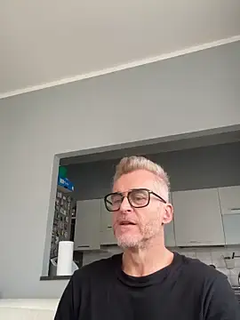 Stripchat Free Porn Cam of Axl_hot