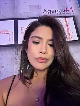 Stripchat Free Porn Cam of OneInAMillionXXX