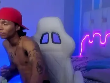 Stripchat Best live sex cam show of AndyKings_1