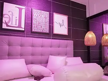 Stripchat Nude Webcam of BellaLatinaTS