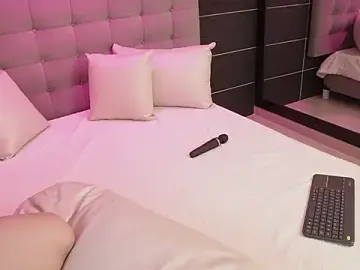 Stripchat Adult Webcam of BellaLatinaTS