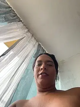 Stripchat Sex Cam of Newshantal_