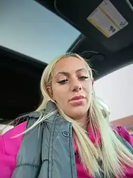 Stripchat Adult Webcams of IsabellaNoirr