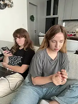 Stripchat Free Porn Cam of Nura_n_Sarah